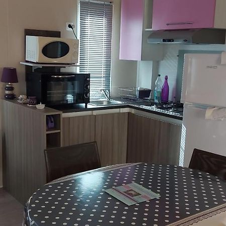 Mobile Home Мешер-сюр-Жиронд Екстериор снимка